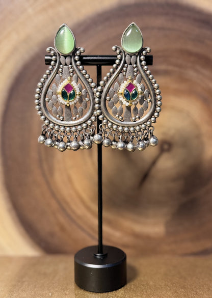 Oxidized Earring with Monalisa stone