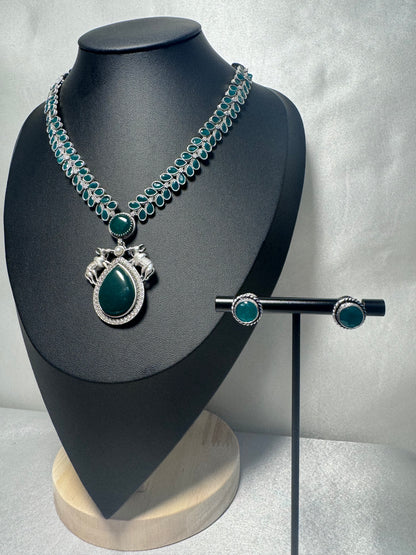 Oxidized Necklace Set in Green